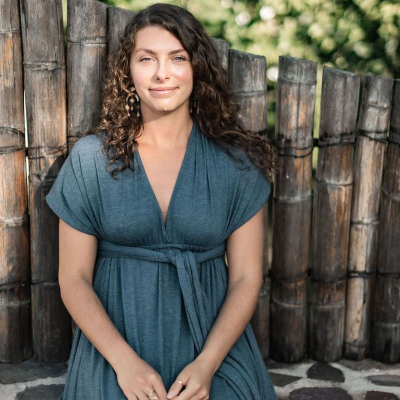 Arielle Mesa, LCSW is a practitioner on Psychedelic.Support