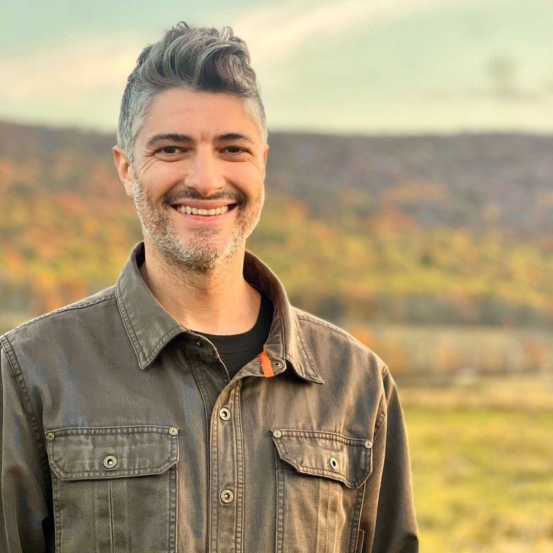 Avi Burnbaum, LMSW is a practitioner on Psychedelic.Support