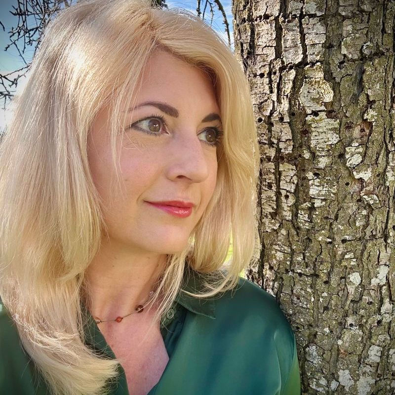 E. Jane Ledbetter, PsyD is a practitioner on Psychedelic.Support