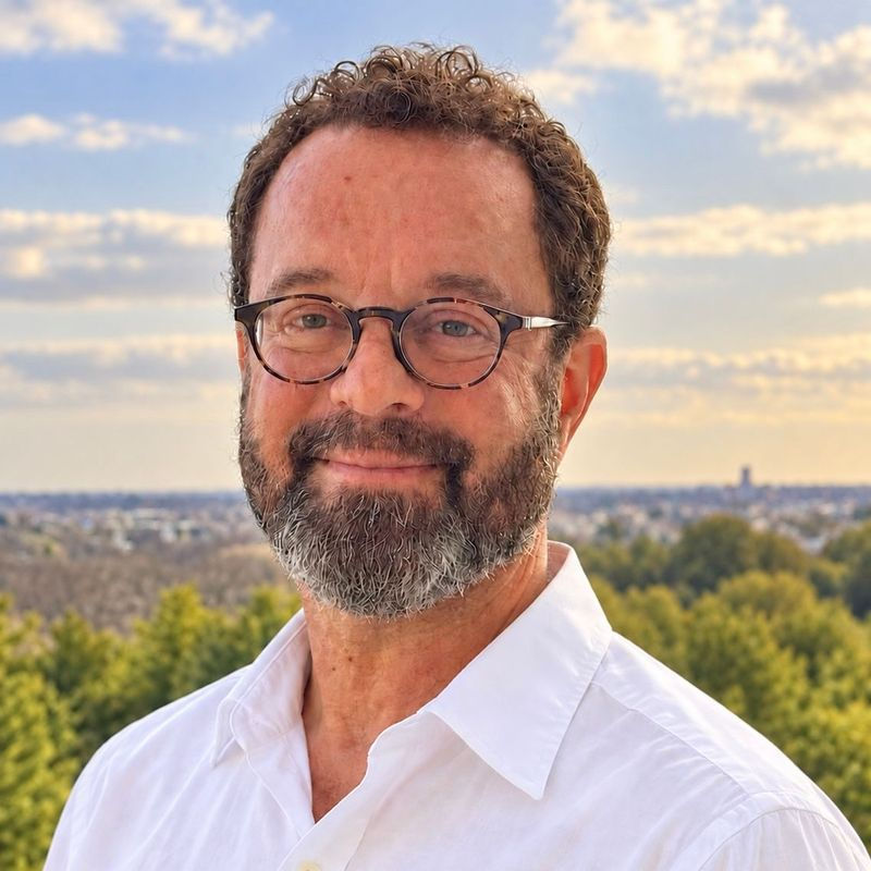 Larry Shapiro, PhD is a practitioner on Psychedelic.Support