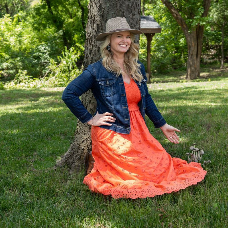 Lynn McCracken, LPC, LMFT is a practitioner on Psychedelic.Support