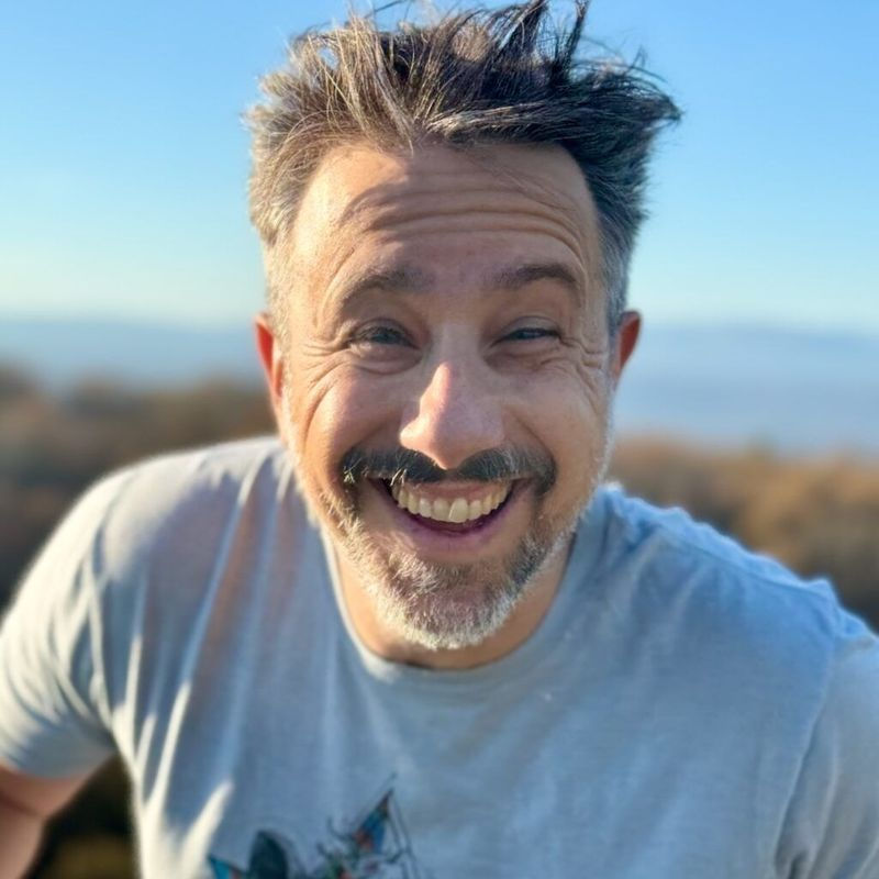 Simon Abramson, LCSW is a practitioner on Psychedelic.Support